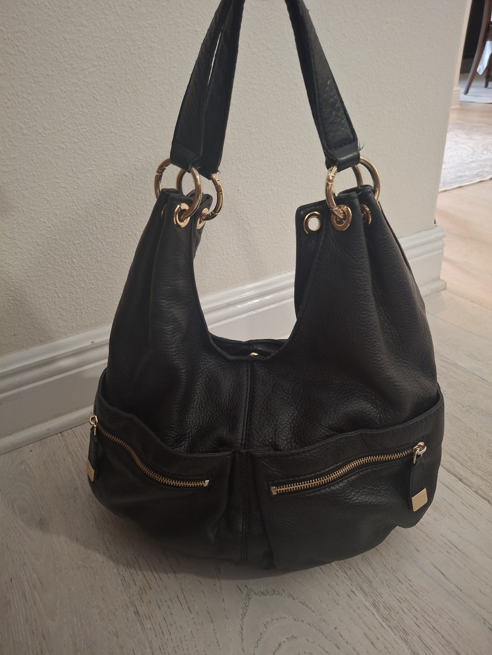Vintage Y2K Michael Kors Black Leather Shoulder Bag with Gold Hardware Hobo